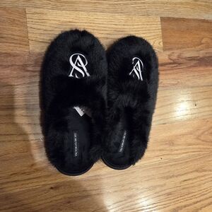 Victoria's Secret Plush Black Slippers